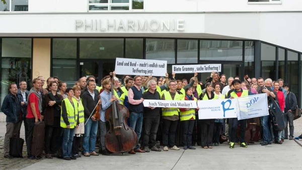 Solidarität Berliner Philharmoniker & Sir Simon Rattle